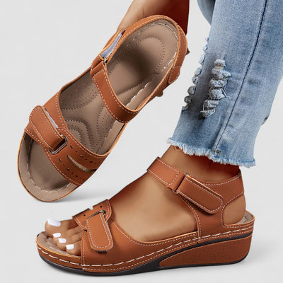 Elowen™ | Mistral - Elegante orthopedische sandalen met sleehak.