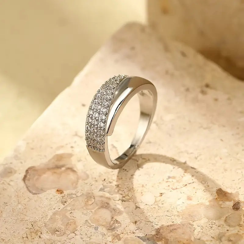 Seraphine Alure™ | Gilded Radiance Ring with Dazzling Stones