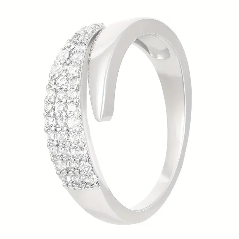 Seraphine Alure™ | Gilded Radiance Ring with Dazzling Stones