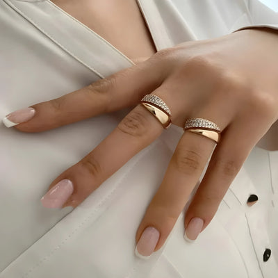 Seraphine Alure™ | Gilded Radiance Ring with Dazzling Stones