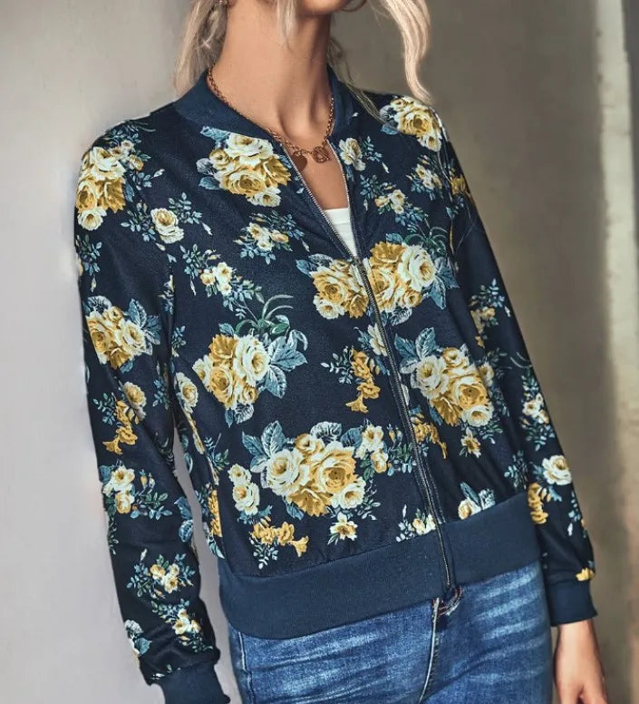 Lunaire™ | Bomberjack met verfijnd bloemenmotief