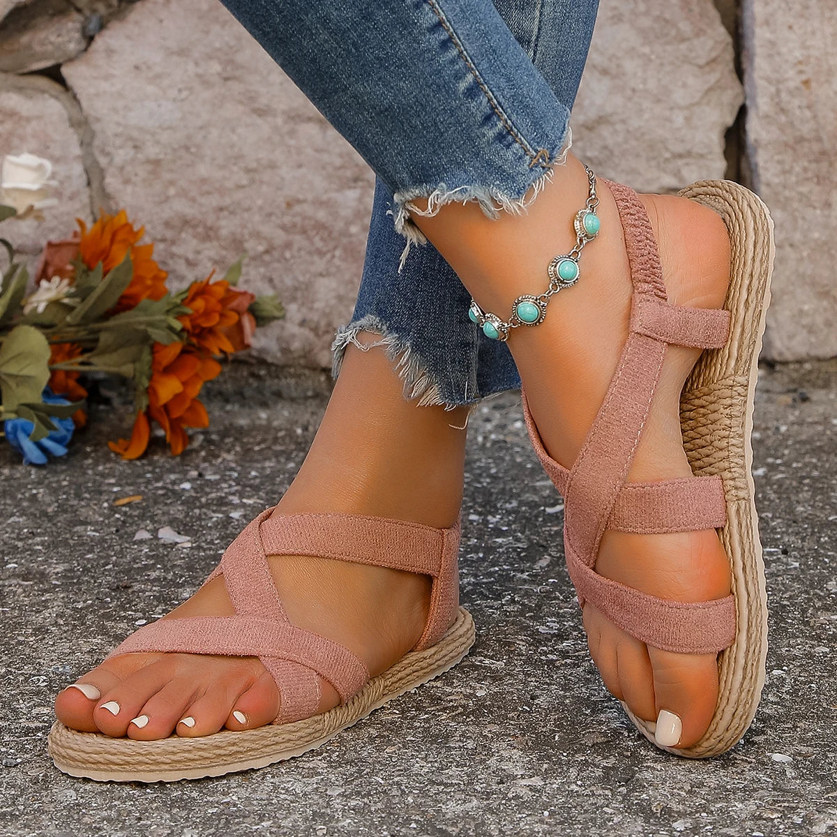 Elysara™ | Airy sandals with elastic bands and nature-inspired sole.