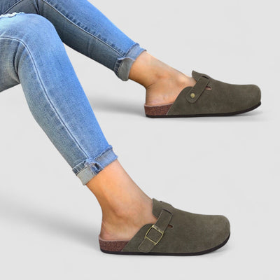 Elysora™ | Luxe instappers van nubuck met anatomische ondersteuning.
